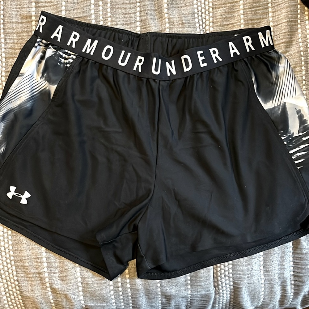 Black shorts, size L